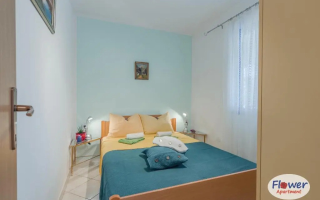Apartment Flower near Medulin