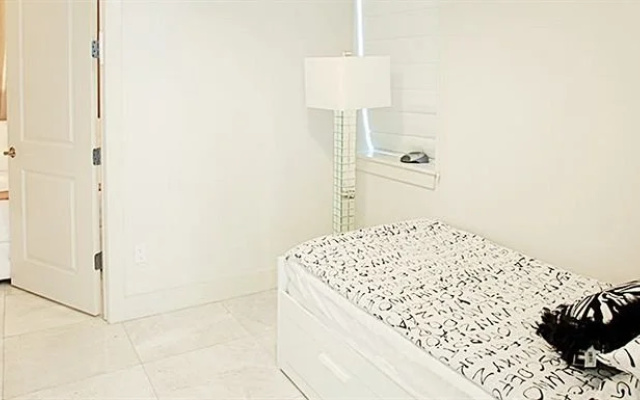 Lxure Brooklyn Suites