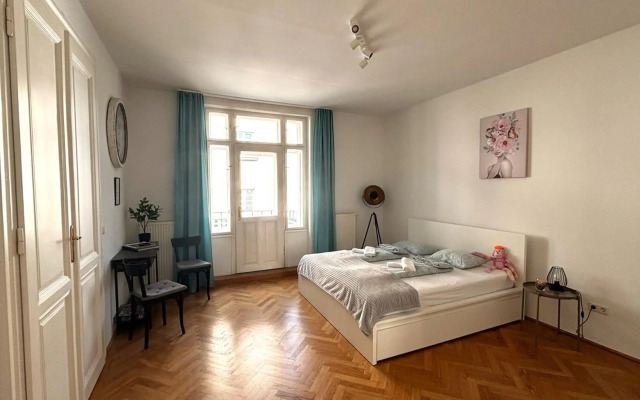 Mariahilfer Apartment