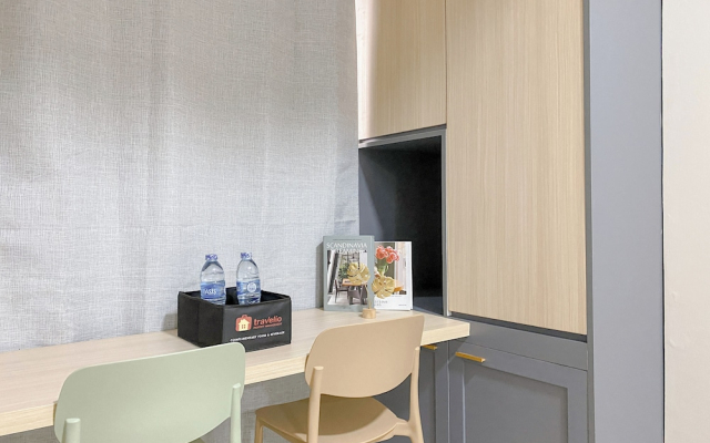 Good And Spacious Studio Lrt City Royal Sentul Park Apartment
