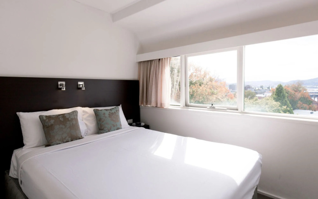 St Ives Apartments