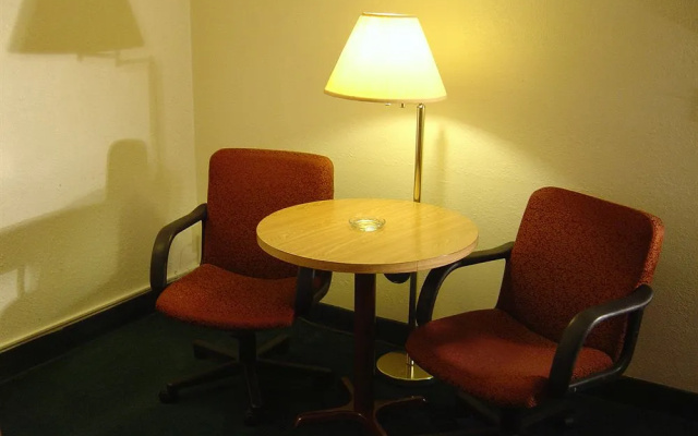 Wakota Inn and Suites