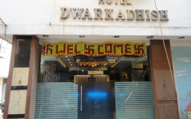 Hotel Dwarkadhish Intercontinental вид на фасад