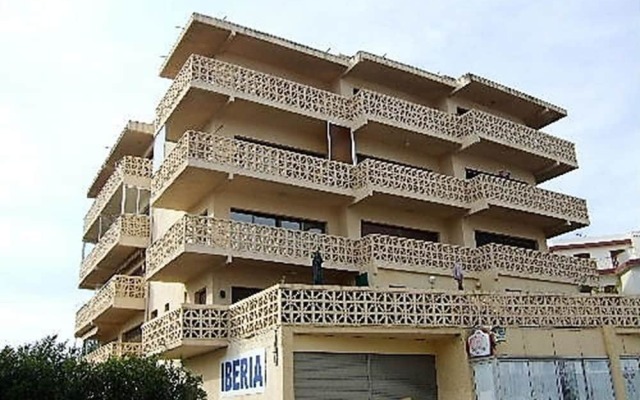 Отель Estudio 1031- Iberia 1-8 Испания, Курорт Росес - отзывы, цены и фото номеров - забронировать отель Estudio 1031- Iberia 1-8 онлайн вид на фасад