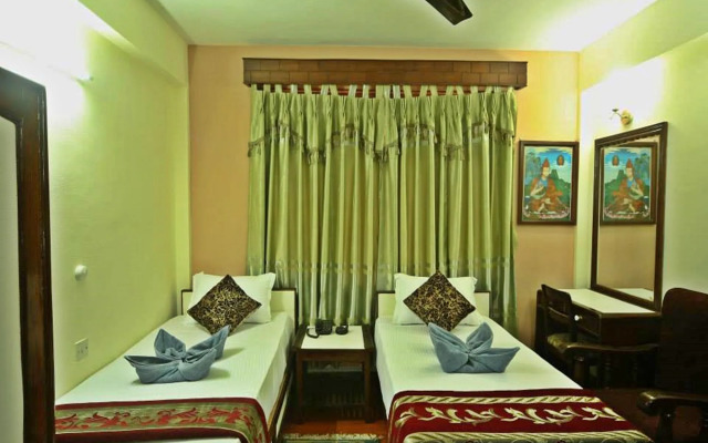 The Hotel Pleasure Home Inn
