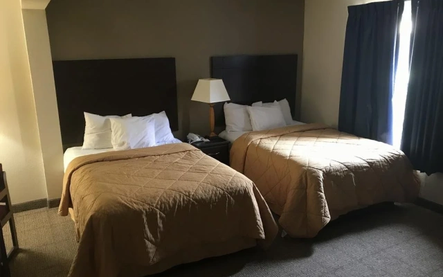Clinton Inn And Suites