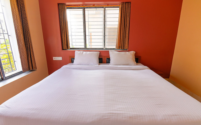 Fabhotel Amar Raj Inn