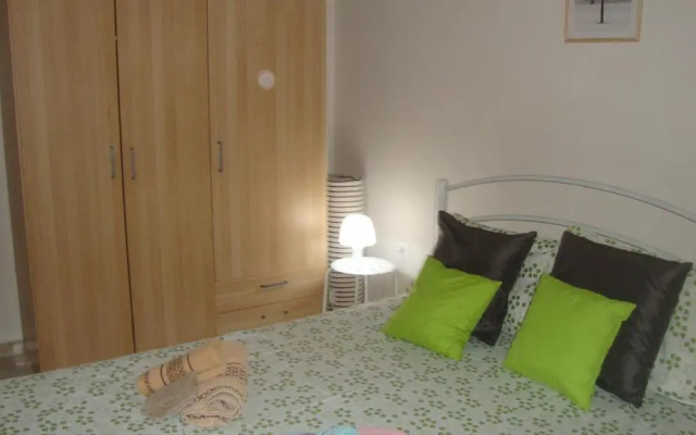 Istos Apartment 4