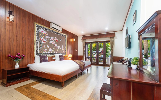 Phu Van Resort & Spa