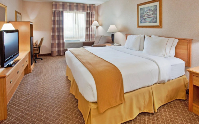 Holiday Inn Express Hotel & Suites Beatrice by IHG