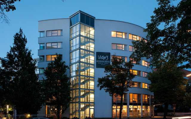Victor's Residenz-Hotel Berlin Tegel вид на фасад