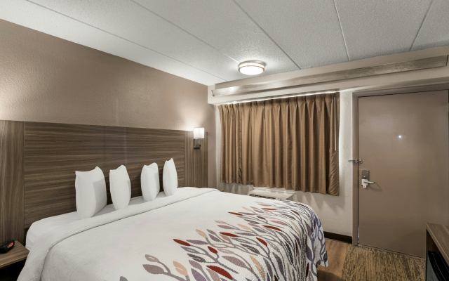 Red Roof Inn Enfield