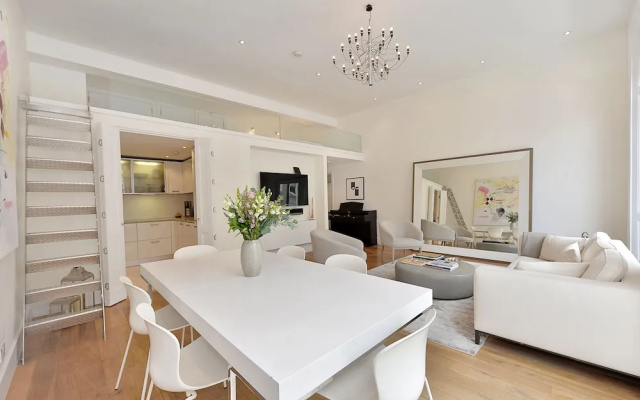 The Stunning Chelsea Gem - CCBE