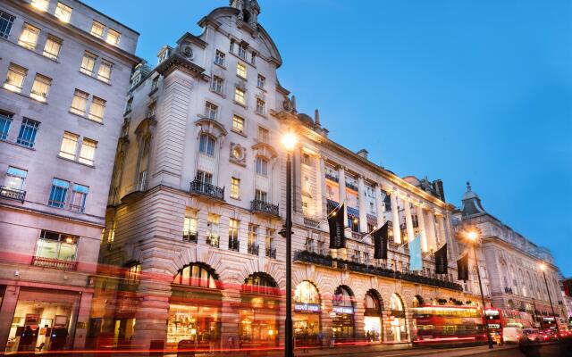 Отель Le Meridien Piccadilly вид на фасад