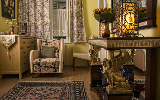 Palace Apartments