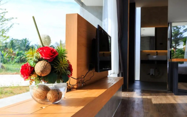 Sunnyvale Ranong 1