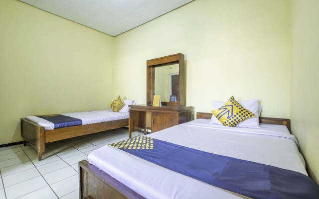 Hotel Priangan by OYO Rooms