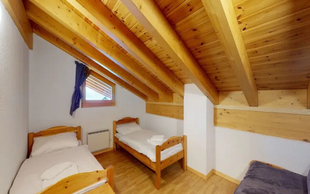 Spacious Apartment With Balcony