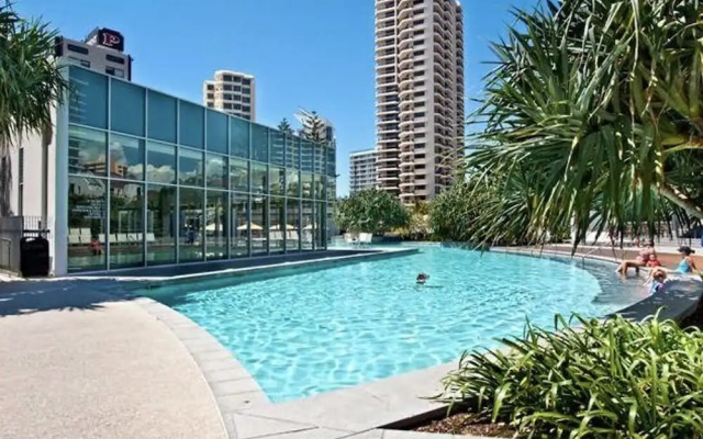 Sky Point Tower - Private Apartments