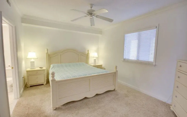 Astoria 205 - 2 Br Condo