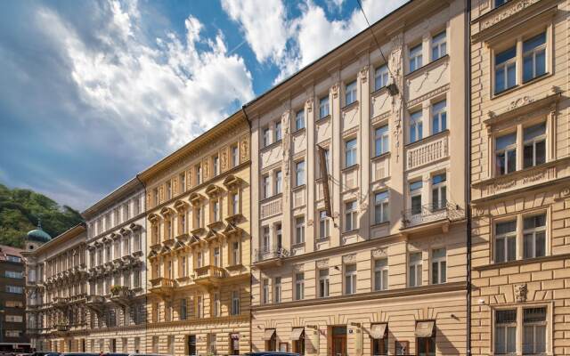 Отель Hunger Wall Residence Чехия, Прага - отзывы, цены и фото номеров - забронировать отель Hunger Wall Residence онлайн вид на фасад