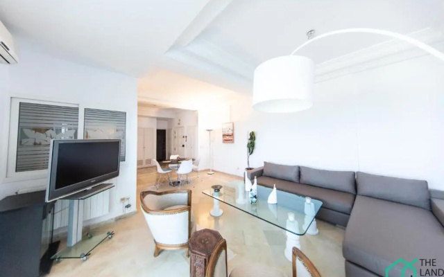 The Perfect View 2bds apt in Heart of Marsa Plage