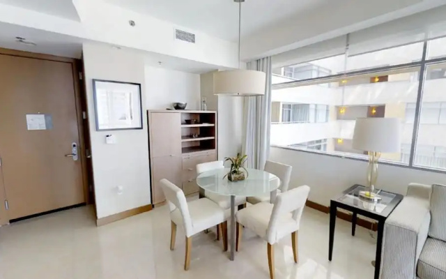 CitiScape - 1 BR Apt at Conrad Hilton