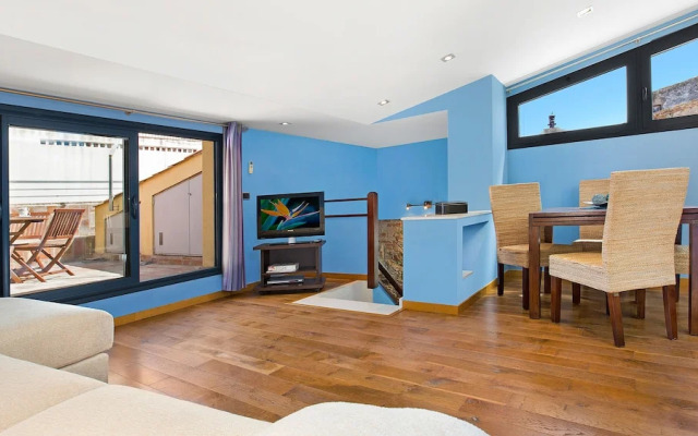 Apartment - 3 Bedrooms with Sea views - 107161