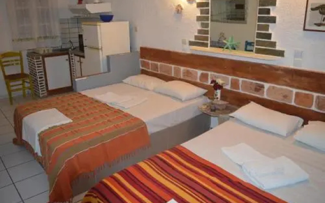 Aposperitis Rooms & Apartments