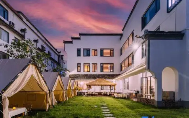 Xidi Yunyi Qiushang Resort Hotel