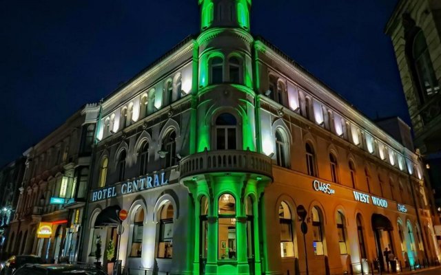 Hotel Central in Sarajevo, Bosnia and Herzegovina from 119$, photos, reviews - zenhotels.com hotel front
