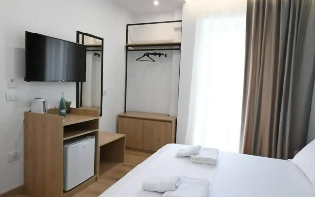 EMAR Beachfront Hotel Ksamil
