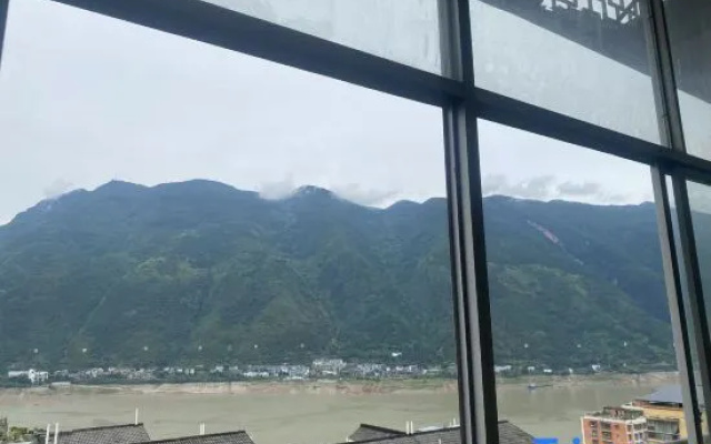 Franz Smart Hotel (Chongqing Wushan County Xiaoshanxia Branch)