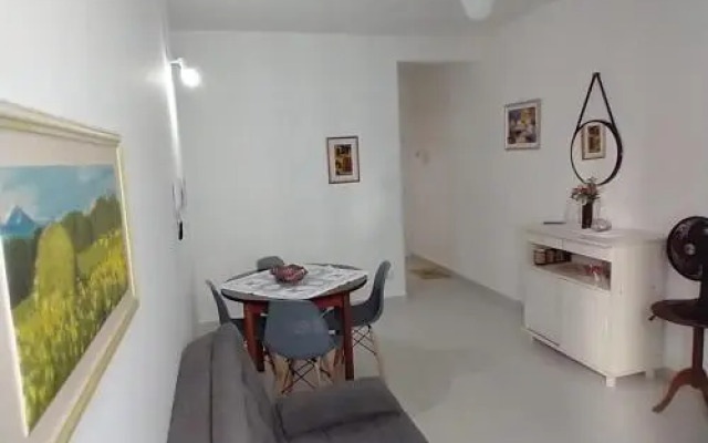 Apto 1 dorm. Guarujá - Pitangueiras - perto da praia