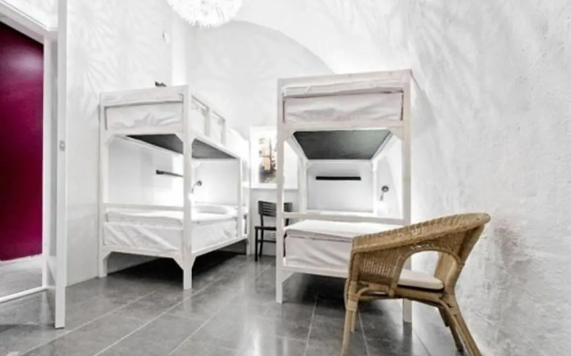 Ramilton Old Town Hostel