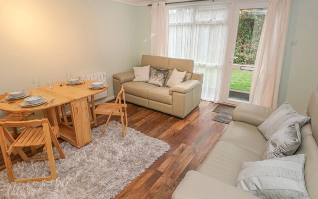 Greenacre Apartment