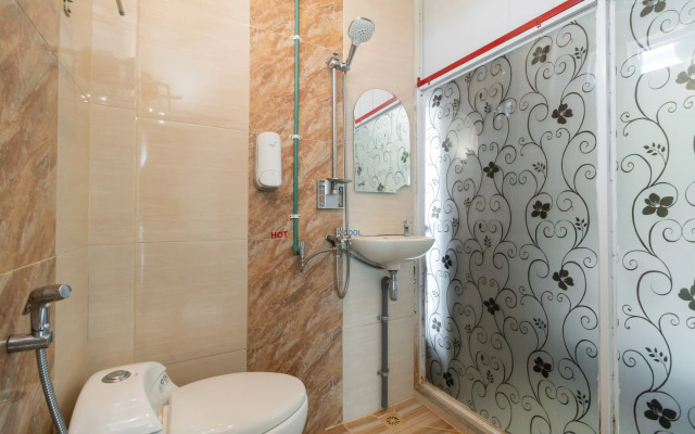 RedDoorz Syariah Near Minangkabau International Airport