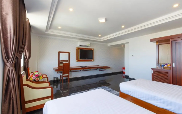 Duc Long Gia Lai Hotels & Apartment