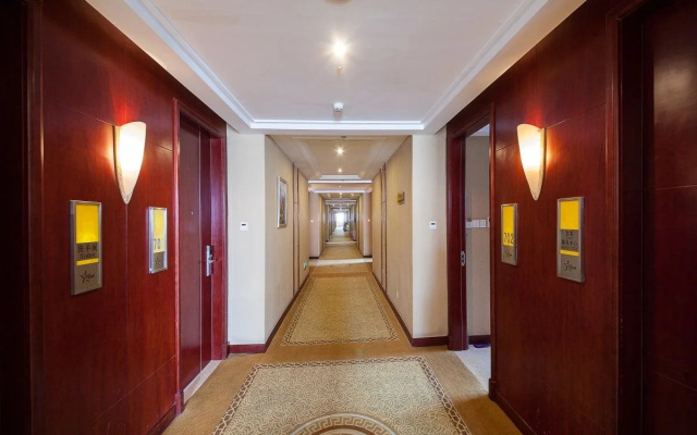For Star Hotel Renmin North Road