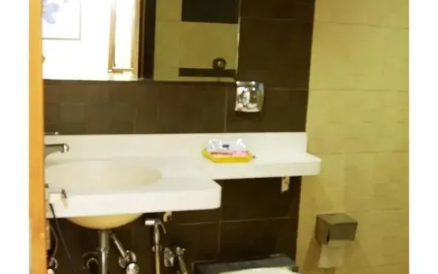 OYO Rooms Marine Lines