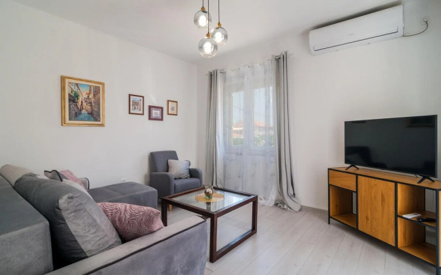 Stunning Apartment in Supetar With Wifi and 2 Bedrooms