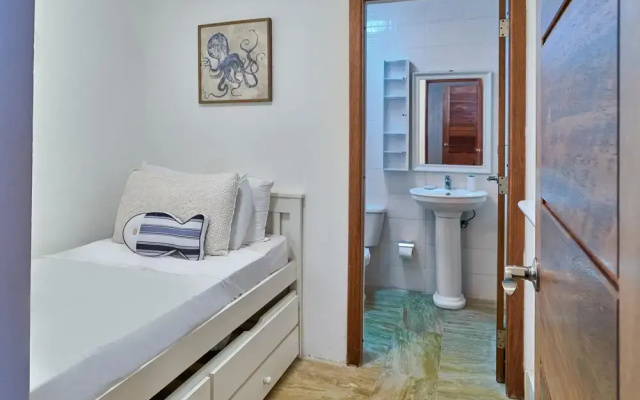 Luxury Beachfront Condo w Ocean View A-201
