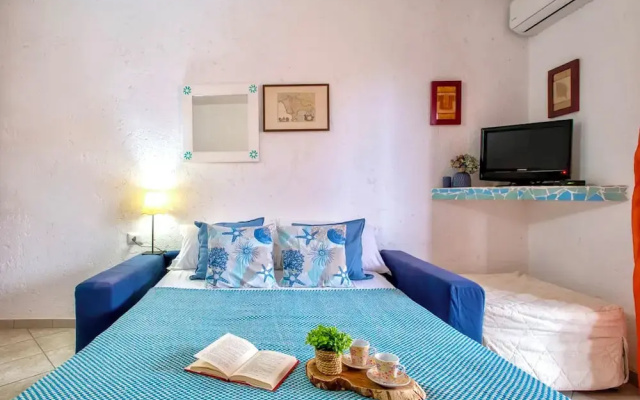 Residence in Marinella just 300 mt from the sea