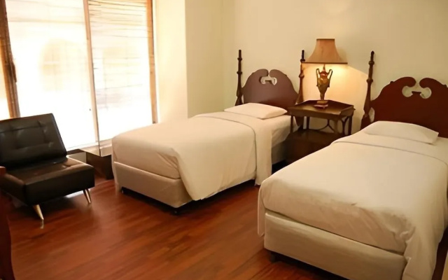 Kyriad Pejaten Suites
