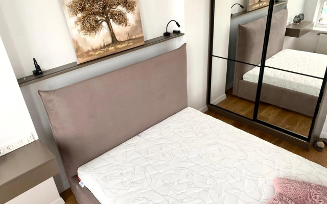 5-room jacuzzi apartment