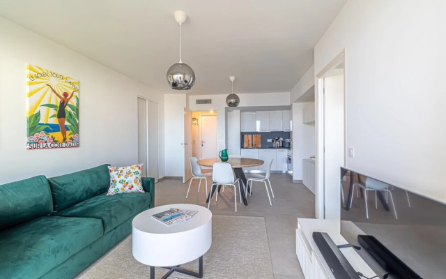 Superb new 2-room Apartment -parking Border Monac