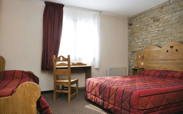 Agudes Hotel
