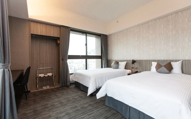 Holiday Inn Express Kaohsiung Love River by IHG