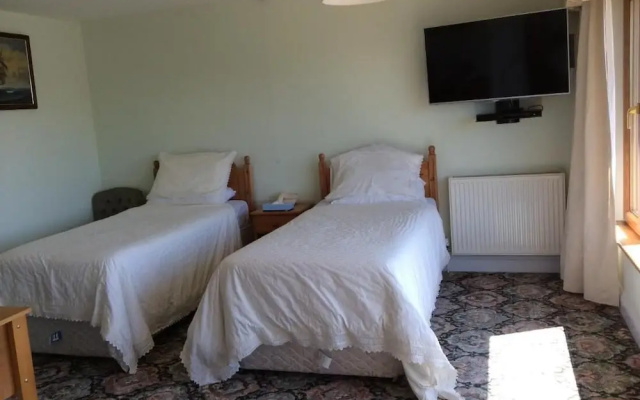 Room-orchard Manor, Fore Street Probus,