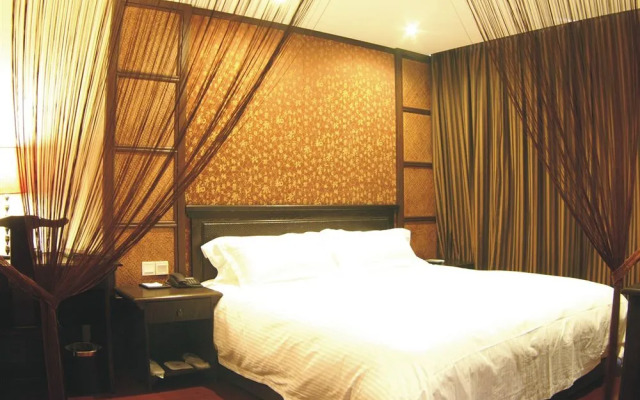 Baolong Homelike Hotel (Mudanjiang Branch)
